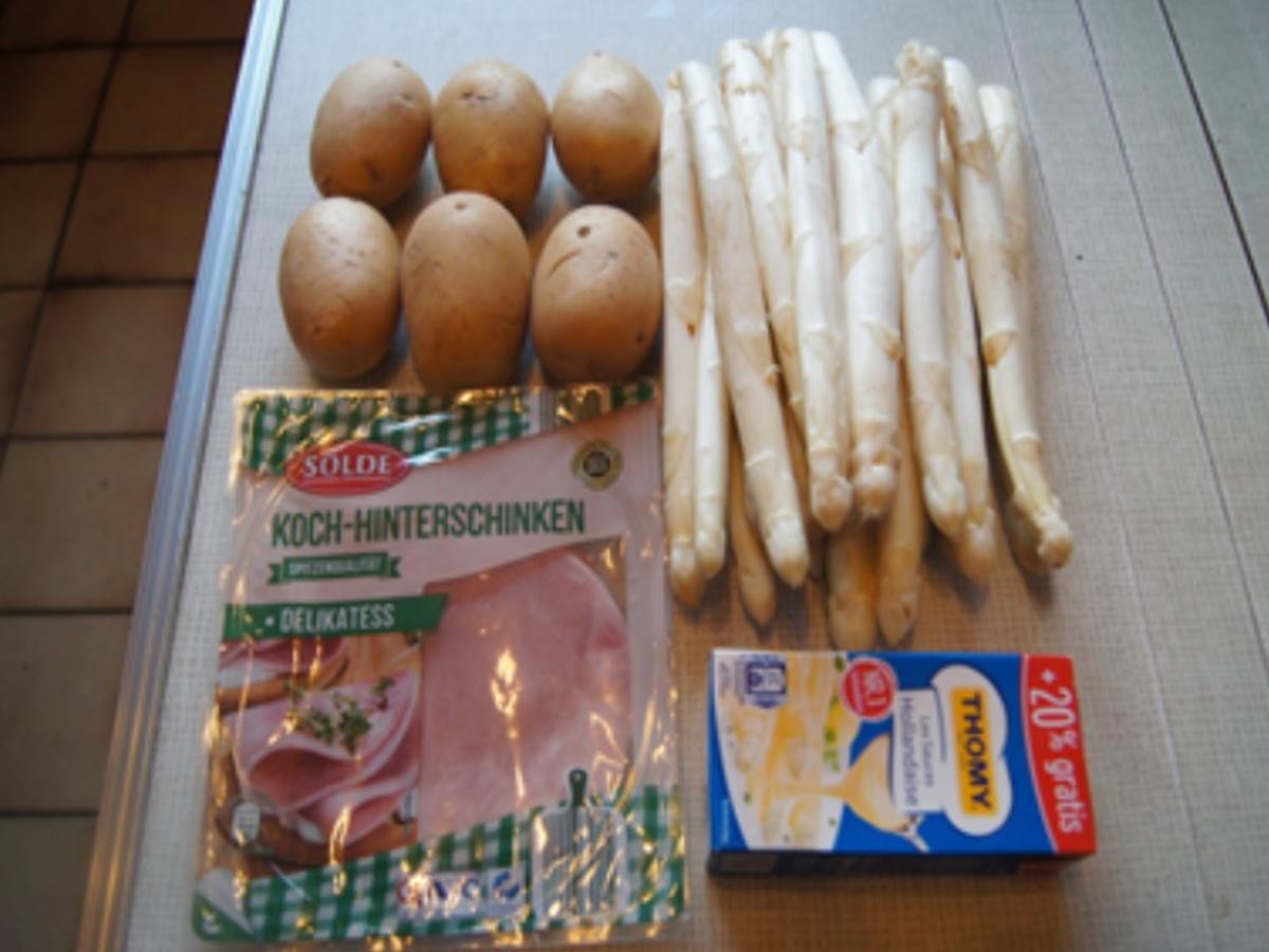 Frischer Spargel mit Sauce Hollandaise, gekochten Schinken und Kartoffelpilzen - Rezept - Bild Nr. 3