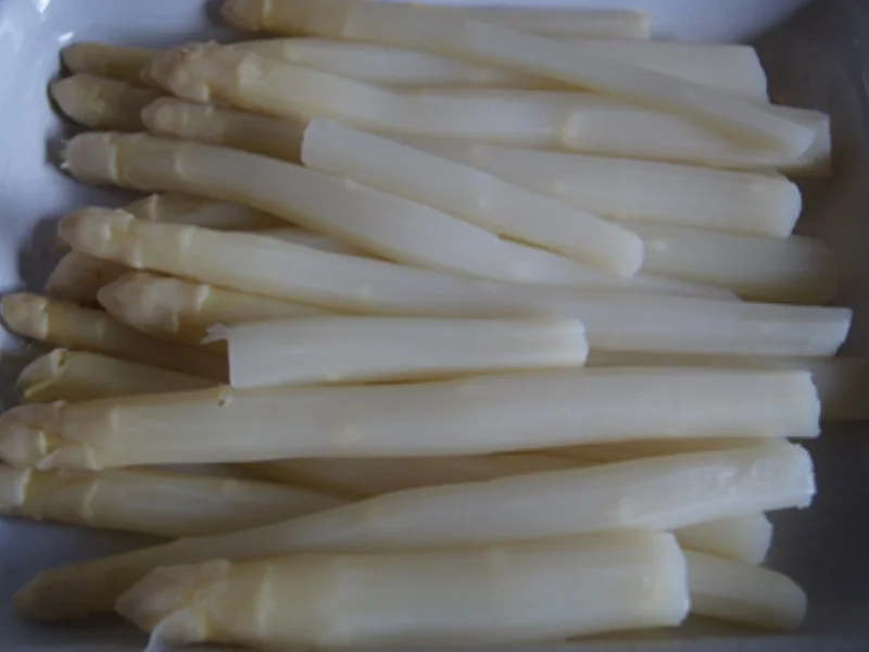 Frischer Spargel mit Sauce Hollandaise, gekochten Schinken und Kartoffelpilzen - Rezept - Bild Nr. 8