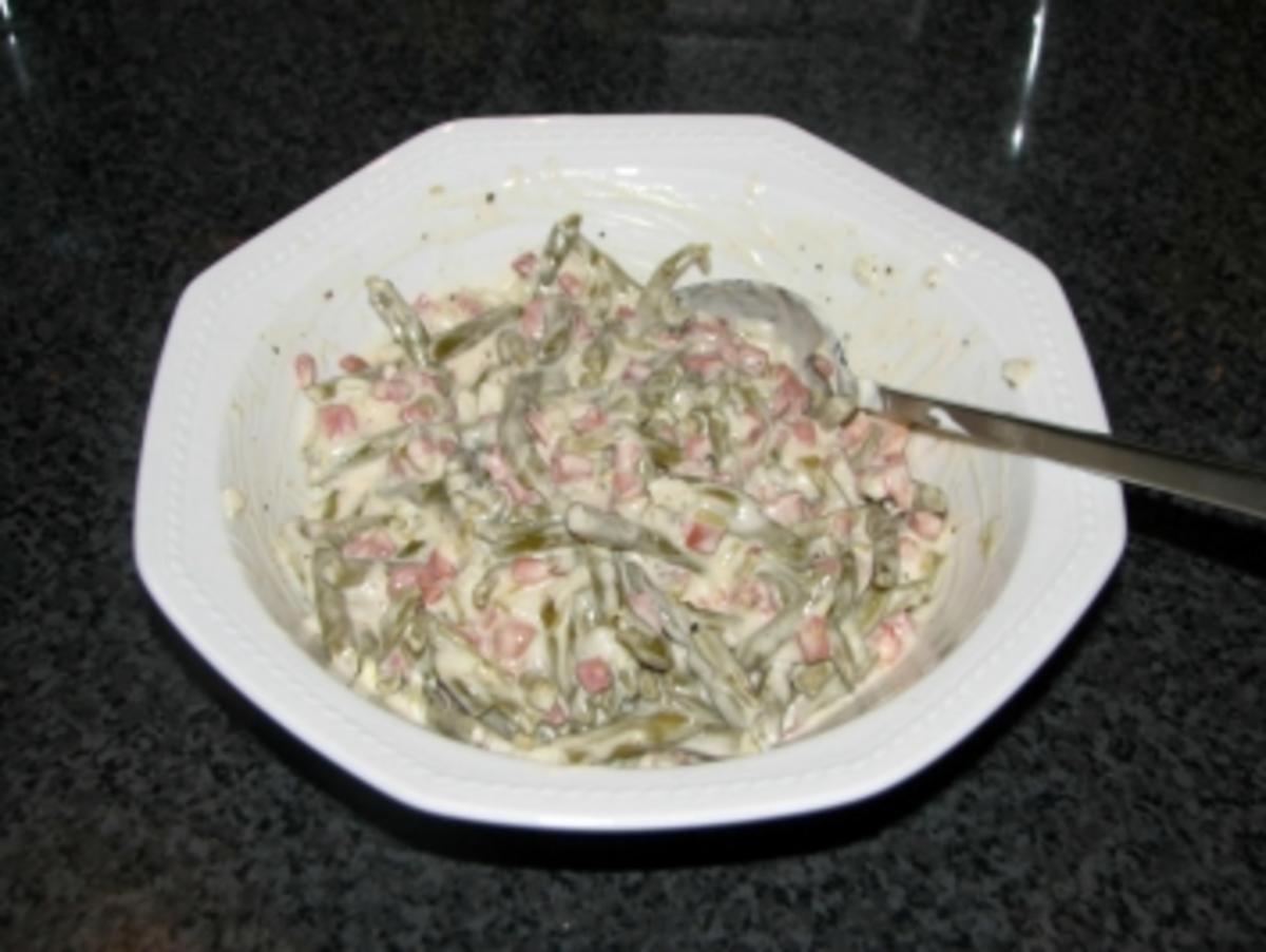 Prinzessbohnensalat mit Prinzessbohnen und Zwiebel klein fein gewürfelt
- Rezept By schlemmi06