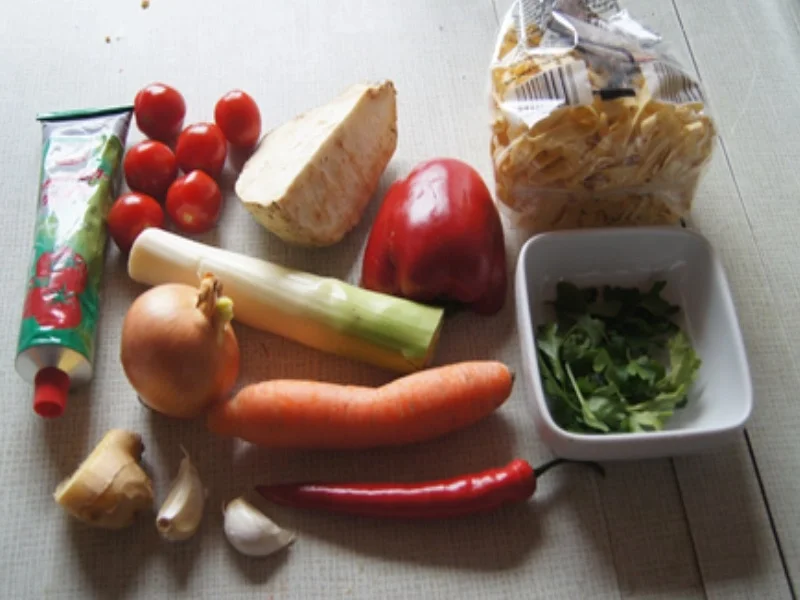 Gemüsebolognese mit Bandnudeln - Rezept - Bild Nr. 3