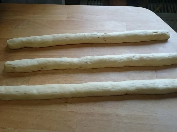 Hefezopf mit Pinienkernen - Rezept - Bild Nr. 10141