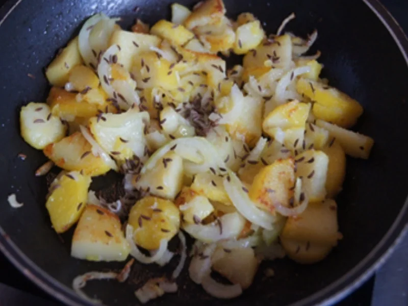 Schnelle Bratkartoffel-Ei-Pfanne - Rezept - Bild Nr. 4