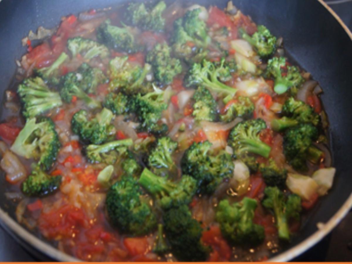 Herzhaftes Brokkoli-Tomaten-Omelett - Rezept - Bild Nr. 10