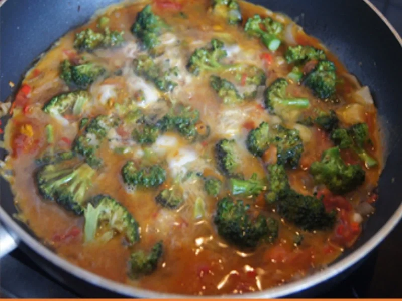 Rezept: Herzhaftes Brokkoli-Tomaten-Omelett Bild Nr. 11 Herzhaftes Brokkoli-Tomaten-Omelett - Rezept - Bild Nr. 11