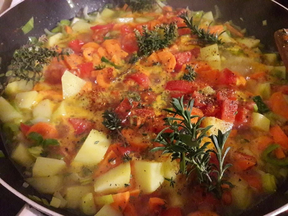 Rezept: Kartoffelgulasch Bild Nr. 10155 Kartoffelgulasch - Rezept - Bild Nr. 10155