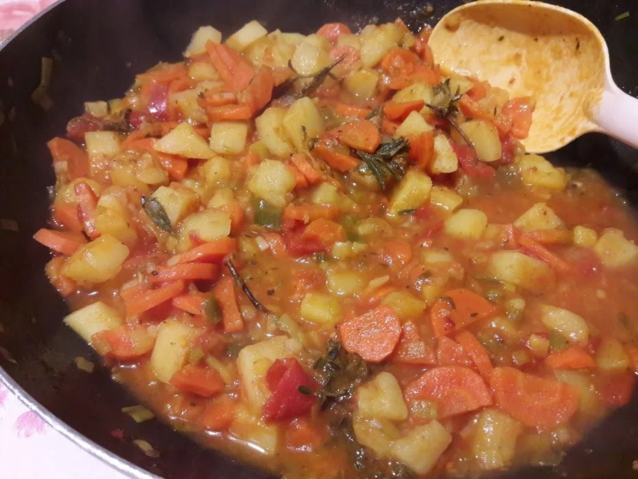 Rezept: Kartoffelgulasch Bild Nr. 10157 Kartoffelgulasch - Rezept - Bild Nr. 10157