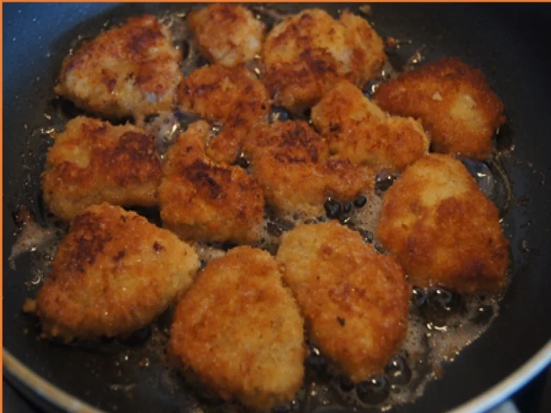 Rezept: Knusprige Schweinefilet Schnitzelchen mit Champignons und Süßkartoffelstampf Bild Nr. 8 Knusprige Schweinefilet Schnitzelchen mit Champignons und Süßkartoffelstampf - Rezept - Bild Nr. 8