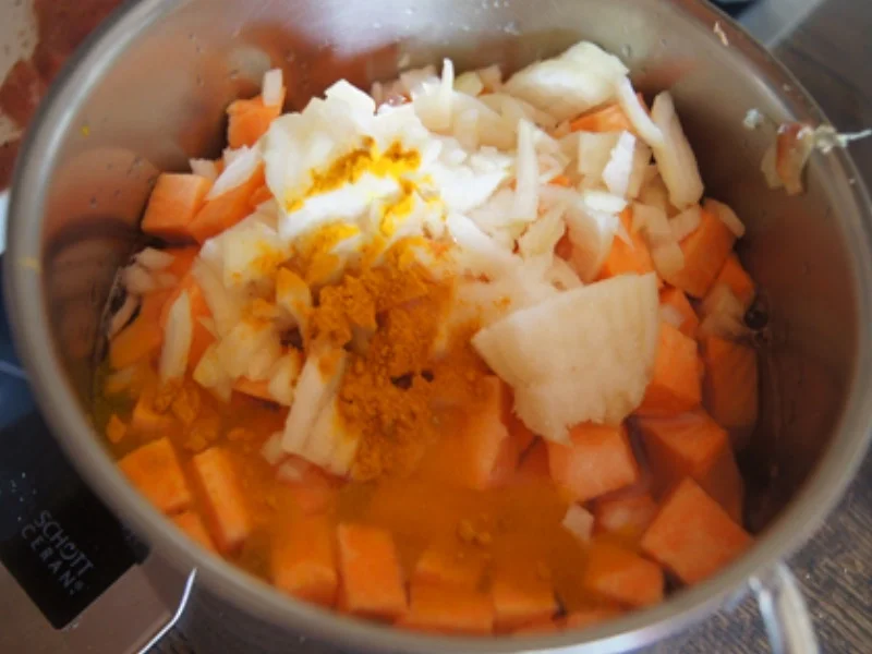 Rezept: Knusprige Schweinefilet Schnitzelchen mit Champignons und Süßkartoffelstampf Bild Nr. 17 Knusprige Schweinefilet Schnitzelchen mit Champignons und Süßkartoffelstampf - Rezept - Bild Nr. 17