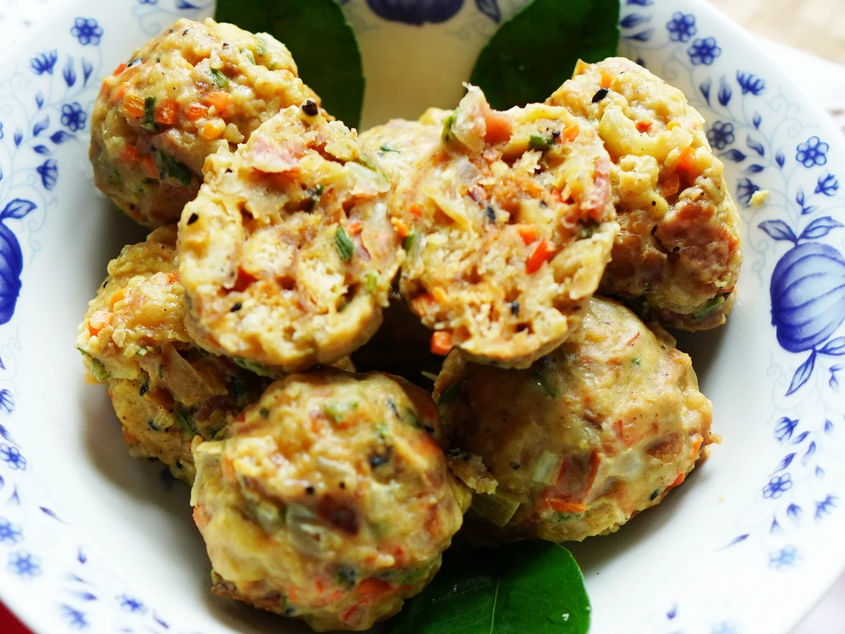 Rezept: Schwäbische Brezenknödel Bild Nr. 2 Schwäbische Brezenknödel - Rezept - Bild Nr. 2