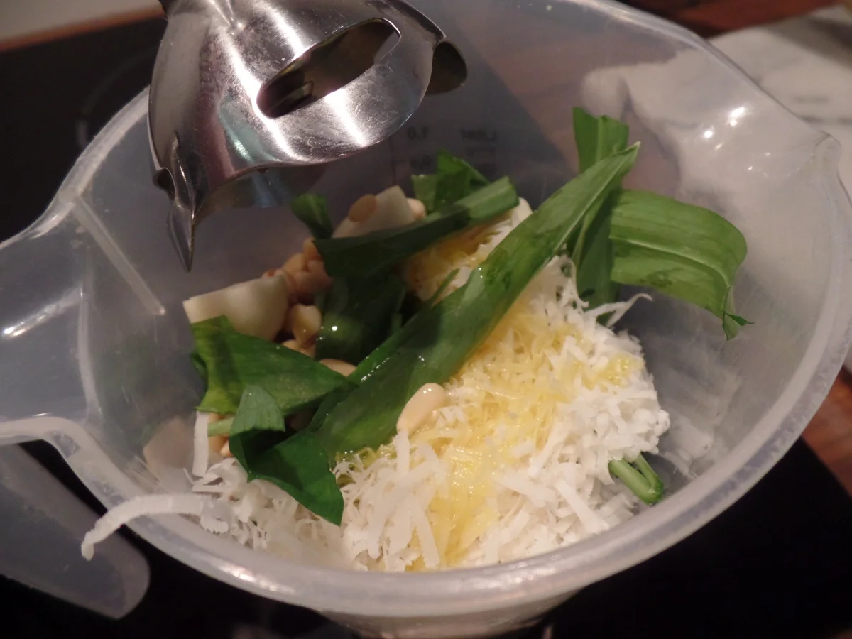 Rezept: Bärlauchpesto Bild Nr. 10183 Bärlauchpesto - Rezept - Bild Nr. 10183