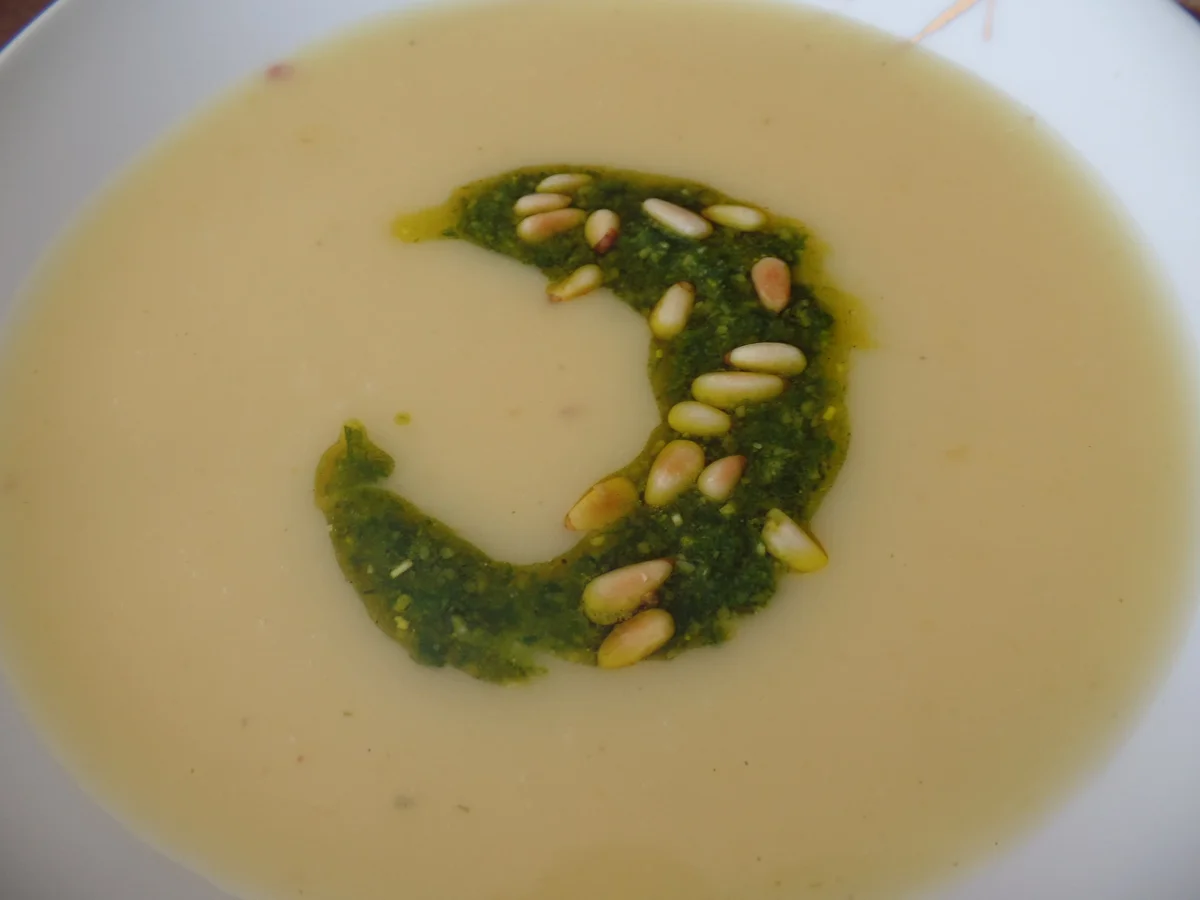 Kartoffelsuppe mit Bärlauchpesto - Rezept - Bild Nr. 10183