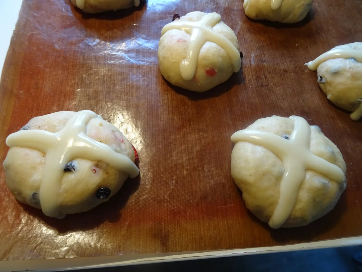 Hot Cross Buns - Rezept - Bild Nr. 4