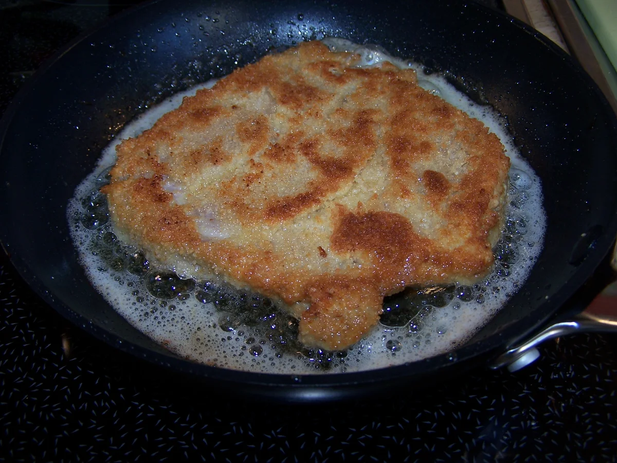 Rezept: Schweinenacken-Schnitzel+Kartoffelsalat+Gurkensalat Bild Nr. 10230 Schweinenacken-Schnitzel+Kartoffelsalat+Gurkensalat - Rezept - Bild Nr. 10230