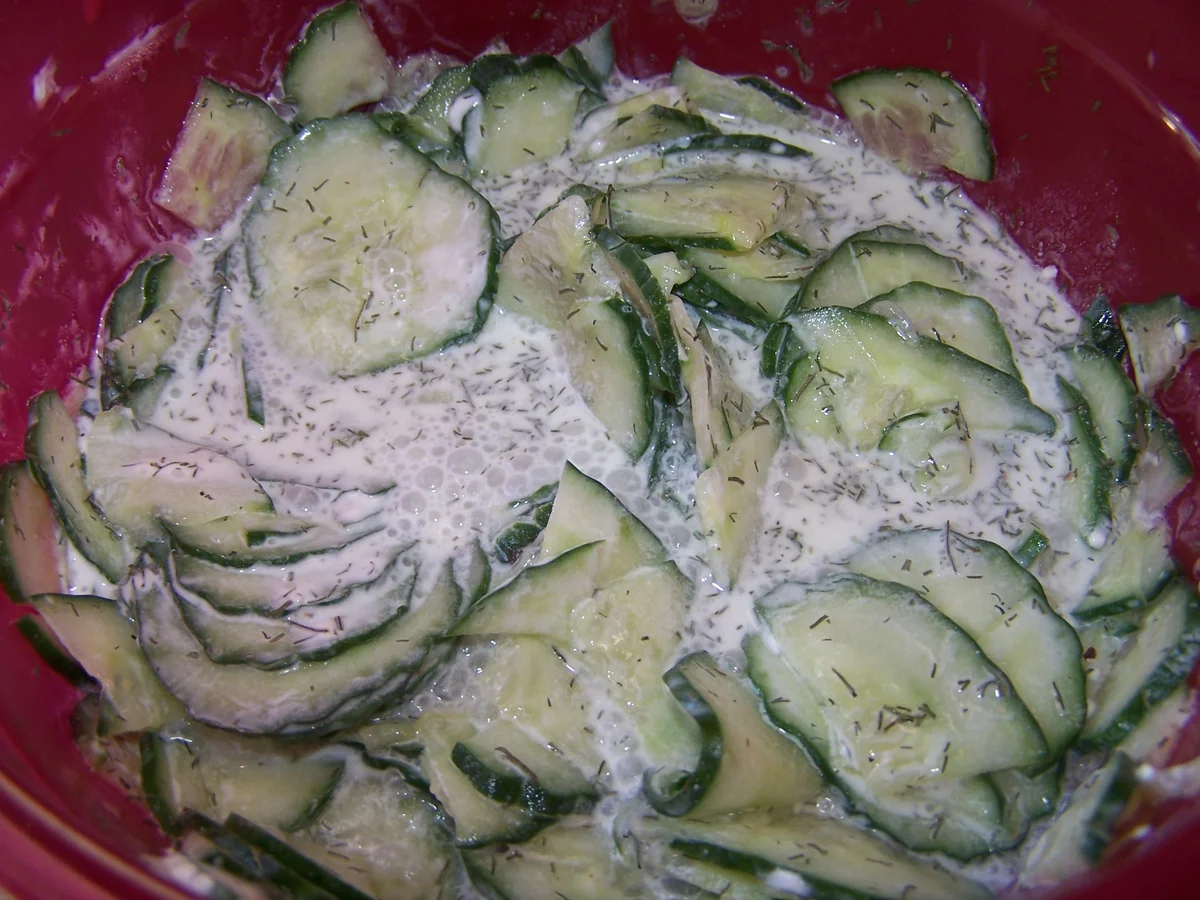 Rezept: Schweinenacken-Schnitzel+Kartoffelsalat+Gurkensalat Bild Nr. 10231 Schweinenacken-Schnitzel+Kartoffelsalat+Gurkensalat - Rezept - Bild Nr. 10231