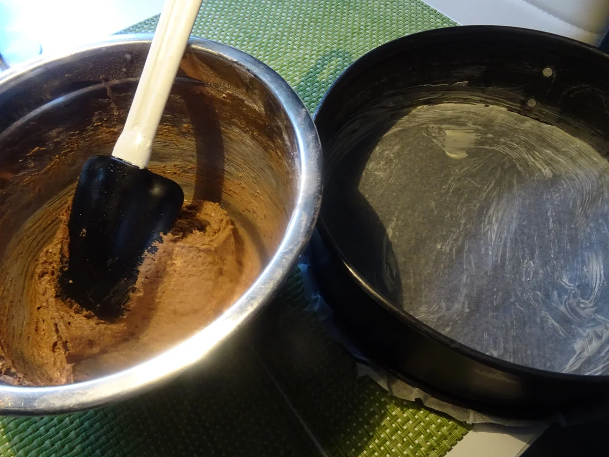 Österliche Kirsch-Sahne-Torte - Rezept - Bild Nr. 7