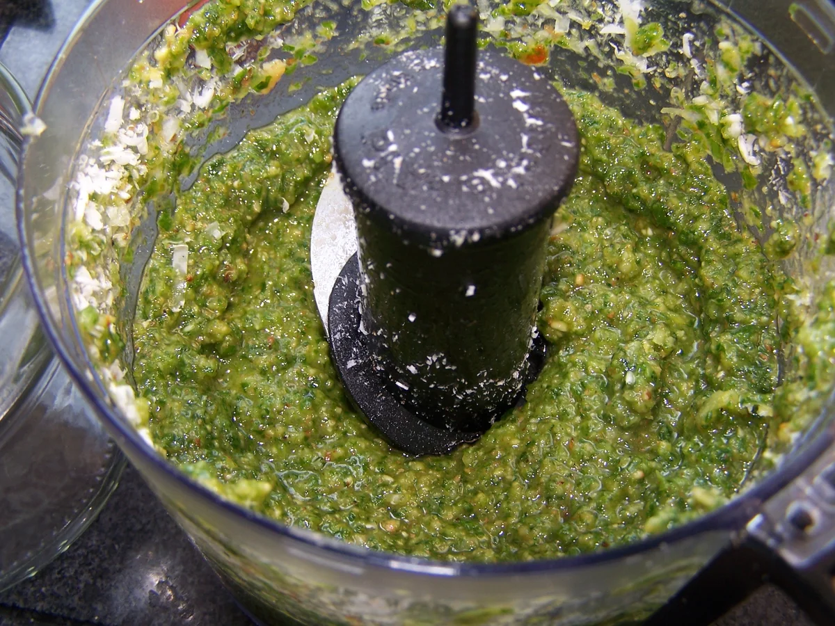 Bärlauch -Walnuss- Pesto - Rezept - Bild Nr. 8