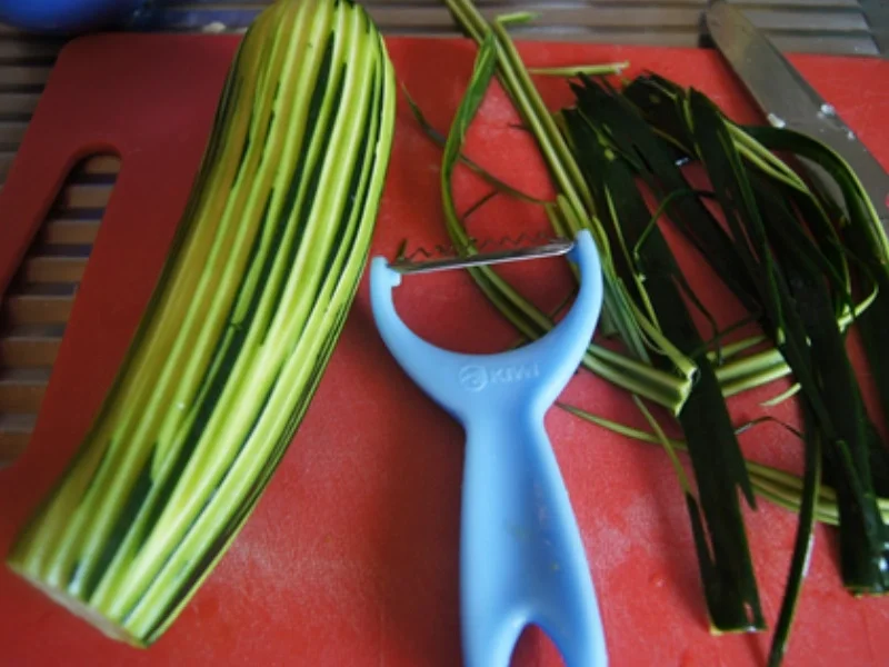 Rotbarschfilet im Bierteig und Zucchinigratin - Rezept - Bild Nr. 12