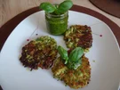 Rezept: Zucchinipuffer mit Pesto Bild Nr. 10273 Zucchinipuffer mit Pesto - Rezept - Bild Nr. 10273