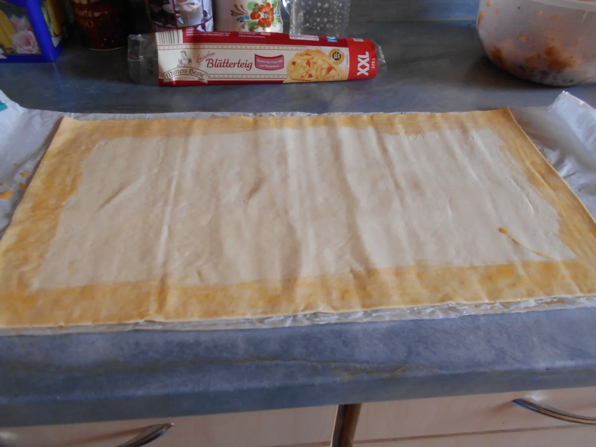 Rezept: Apfelstrudel mit TK Blätterteig Bild Nr. 3 Apfelstrudel mit TK Blätterteig - Rezept - Bild Nr. 3