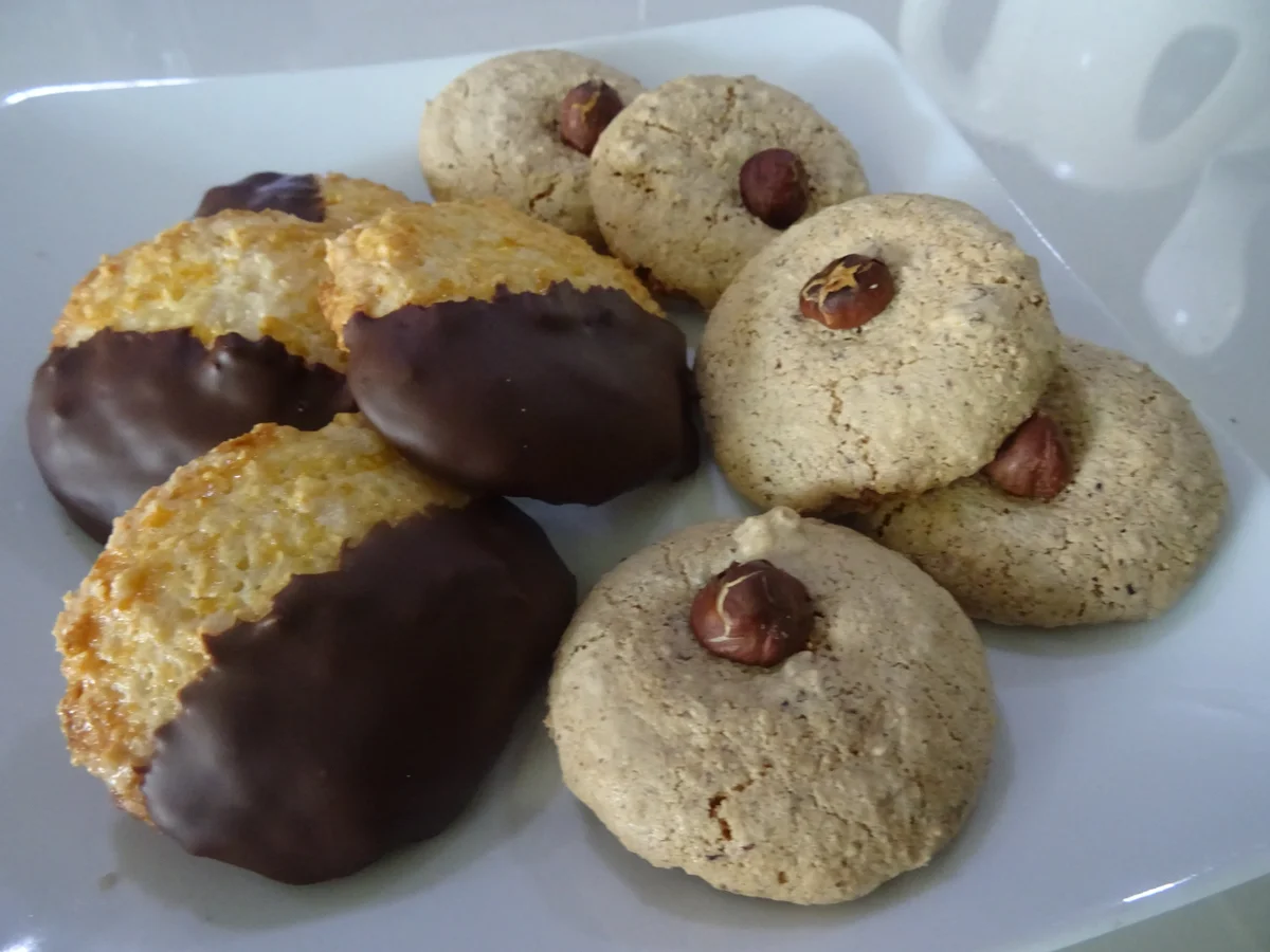 Kokos-Mandel- und Haselnussmakronen - Rezept - Bild Nr. 2