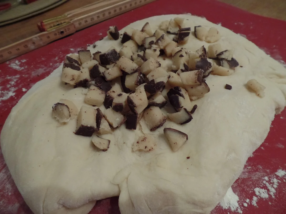 Rezept: Hefezopf mit Marzipan Bild Nr. 10287 Hefezopf mit Marzipan - Rezept - Bild Nr. 10287