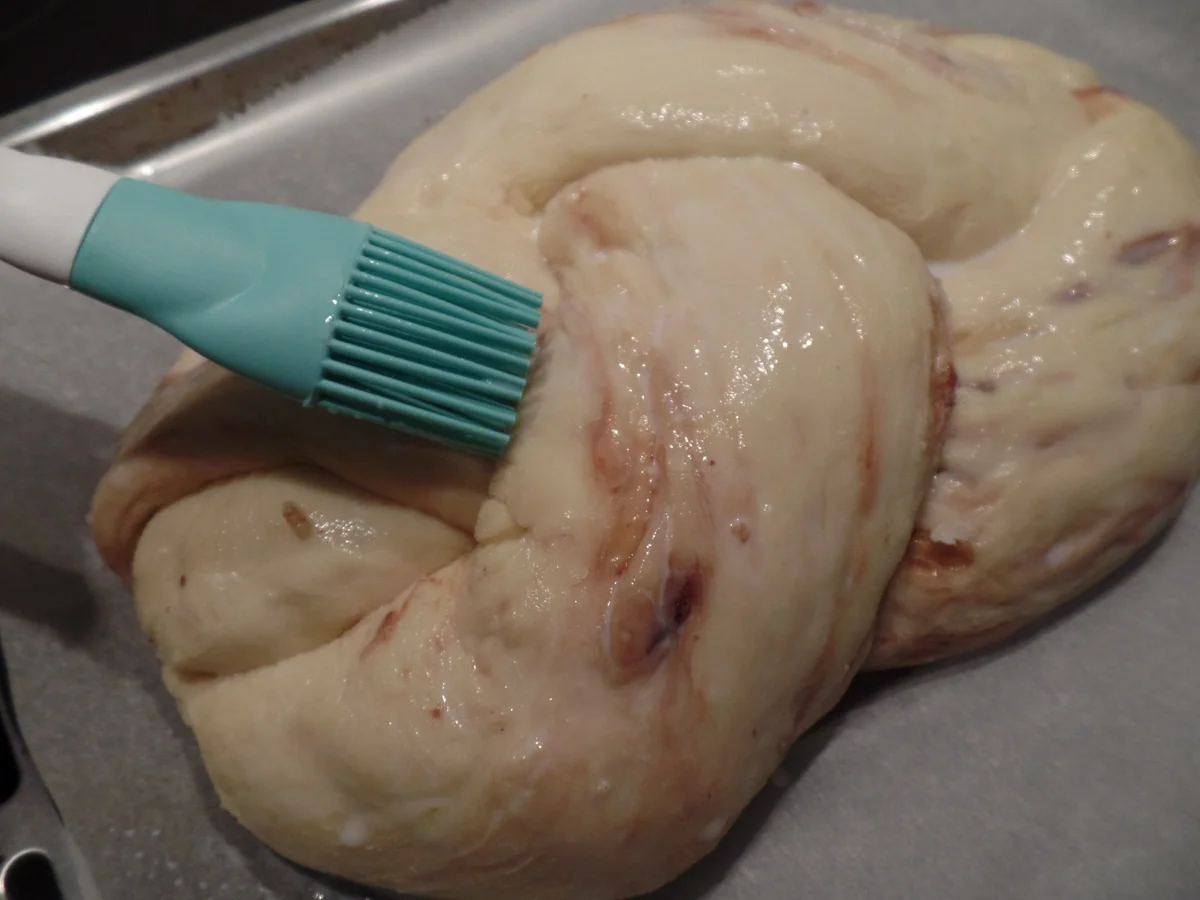 Rezept: Hefezopf mit Marzipan Bild Nr. 10290 Hefezopf mit Marzipan - Rezept - Bild Nr. 10290