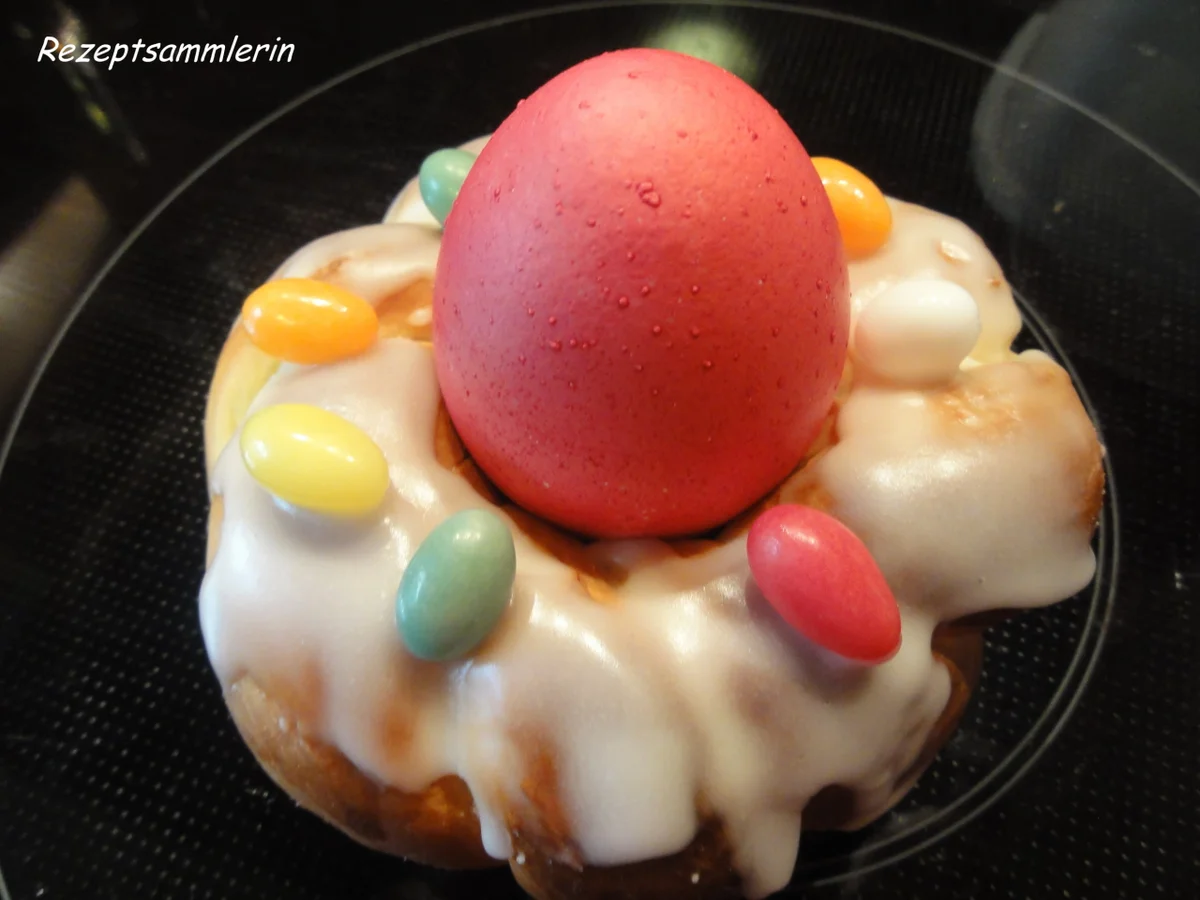 Rezept: Hefe: HEFEZOPF ~ HEFEKRÄNZE ~ HEFEBRÖTCHEN Bild Nr. 2 Hefe: HEFEZOPF ~ HEFEKRÄNZE ~ HEFEBRÖTCHEN - Rezept - Bild Nr. 2