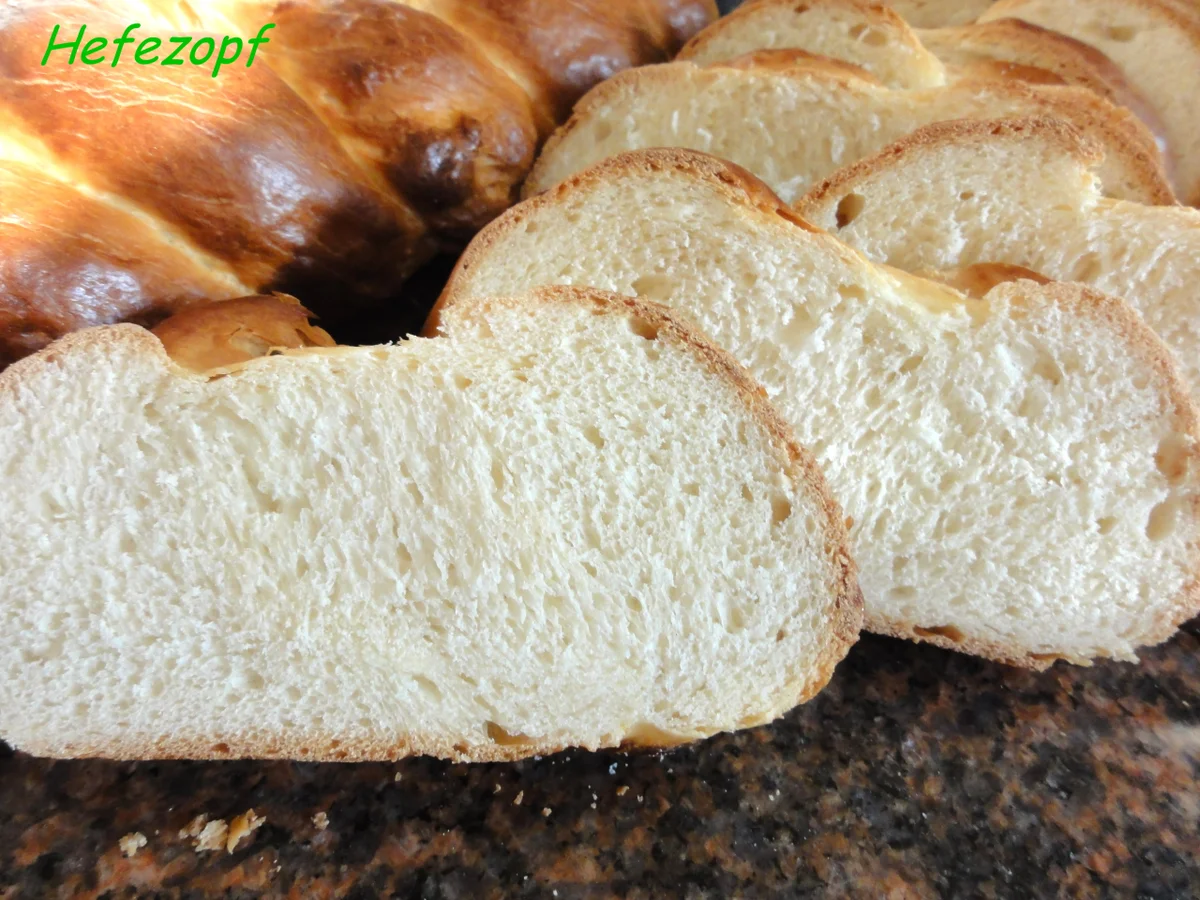 Rezept: Hefe: HEFEZOPF ~ HEFEKRÄNZE ~ HEFEBRÖTCHEN Bild Nr. 9 Hefe: HEFEZOPF ~ HEFEKRÄNZE ~ HEFEBRÖTCHEN - Rezept - Bild Nr. 9
