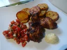 Drum Sticks mit knusprigen Kartoffelscheiben, Tomatensalsa und "Mayo" - Rezept - Bild Nr. 2