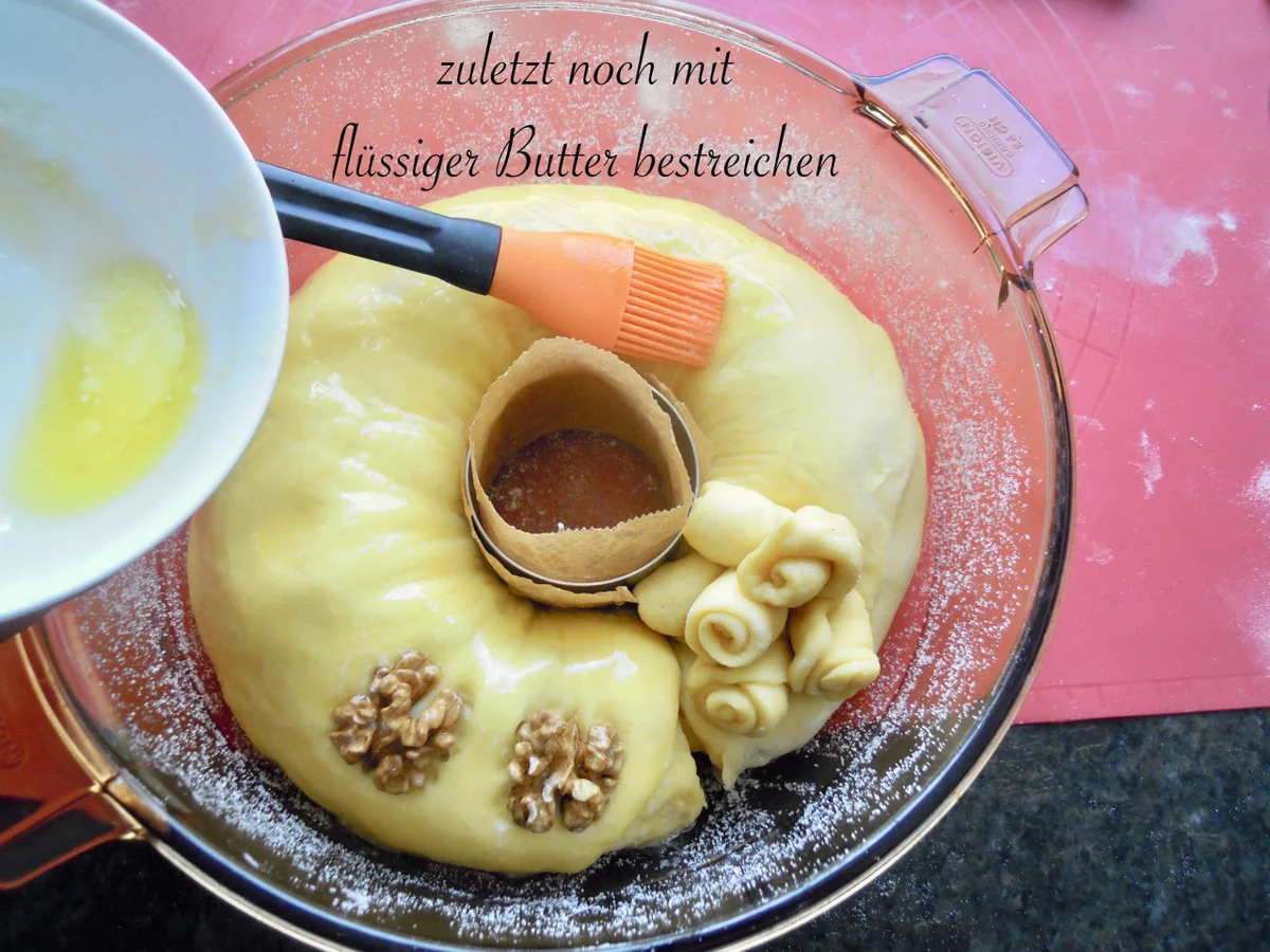 Rezept: Kärntner Reindling Bild Nr. 19 Kärntner Reindling - Rezept - Bild Nr. 19