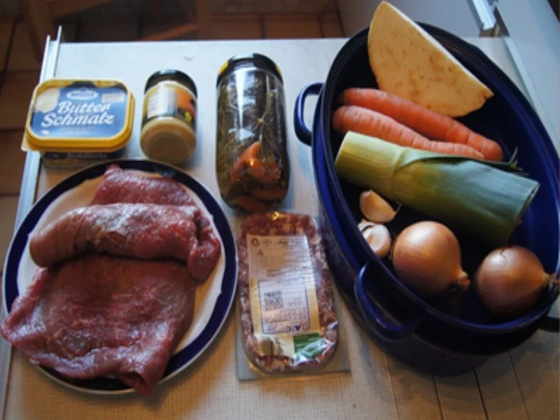 XL-Rinderrouladen mit herzhafter Gemüsesauce - Rezept - Bild Nr. 3