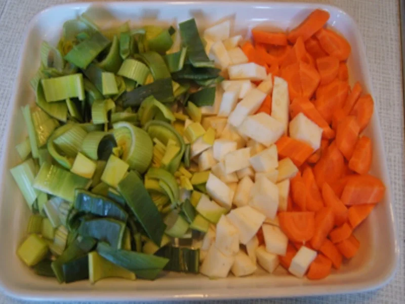 XL-Rinderrouladen mit herzhafter Gemüsesauce - Rezept - Bild Nr. 4