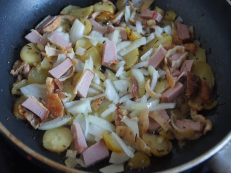 Rezept: Leckere Restepfanne Bild Nr. 3 Leckere Restepfanne - Rezept - Bild Nr. 3