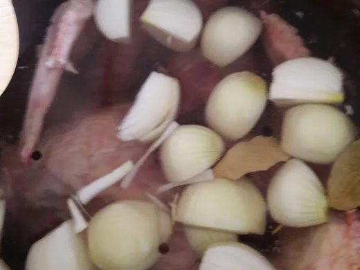 Rezept: Hühnerbrühe - Nudelsuppe Bild Nr. 6 Hühnerbrühe - Nudelsuppe - Rezept - Bild Nr. 6