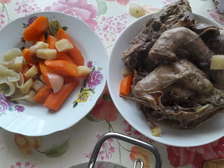 Rezept: Hühnerbrühe - Nudelsuppe Bild Nr. 10 Hühnerbrühe - Nudelsuppe - Rezept - Bild Nr. 10