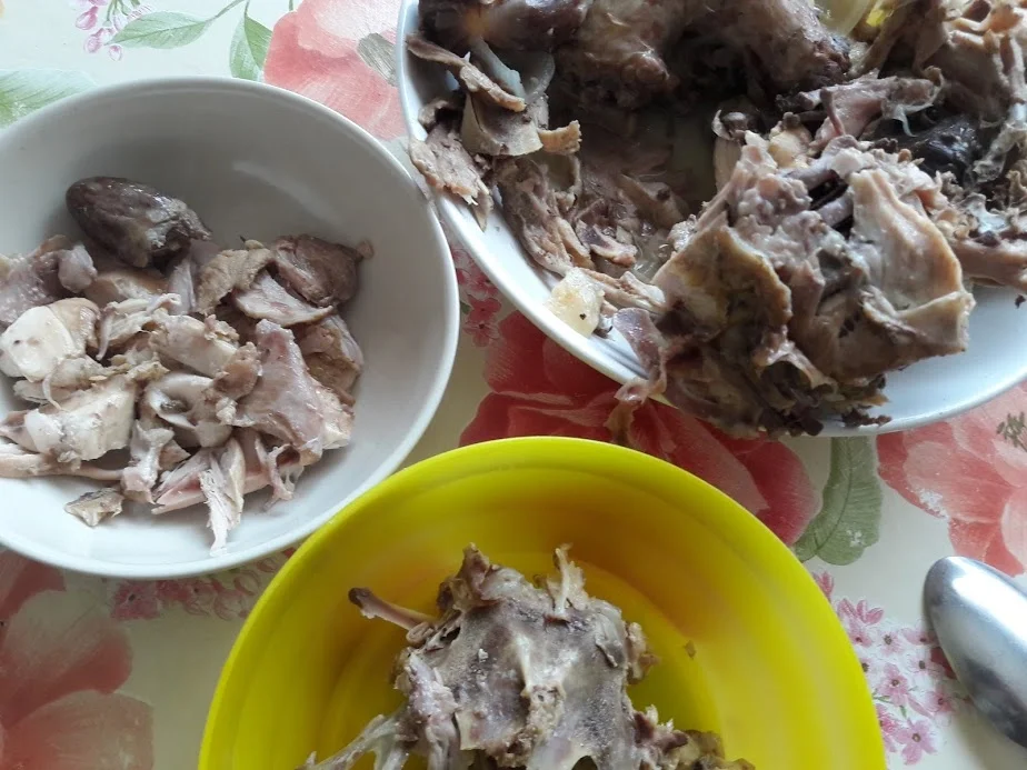 Rezept: Hühnerbrühe - Nudelsuppe Bild Nr. 16 Hühnerbrühe - Nudelsuppe - Rezept - Bild Nr. 16