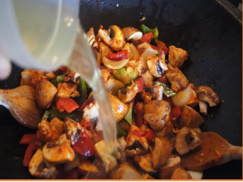 Hähnchenwok mit Gemüsemix und Süßkartoffelstampf - Rezept - Bild Nr. 15