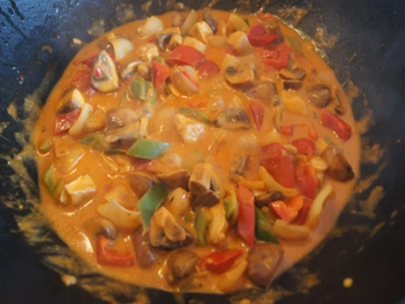 Hähnchenwok mit Gemüsemix und Süßkartoffelstampf - Rezept - Bild Nr. 16