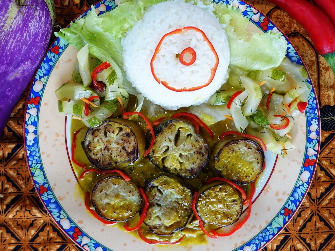 Auberginen in würziger Kokosnuss-Sauce 'Udayana' - Rezept - Bild Nr. 6