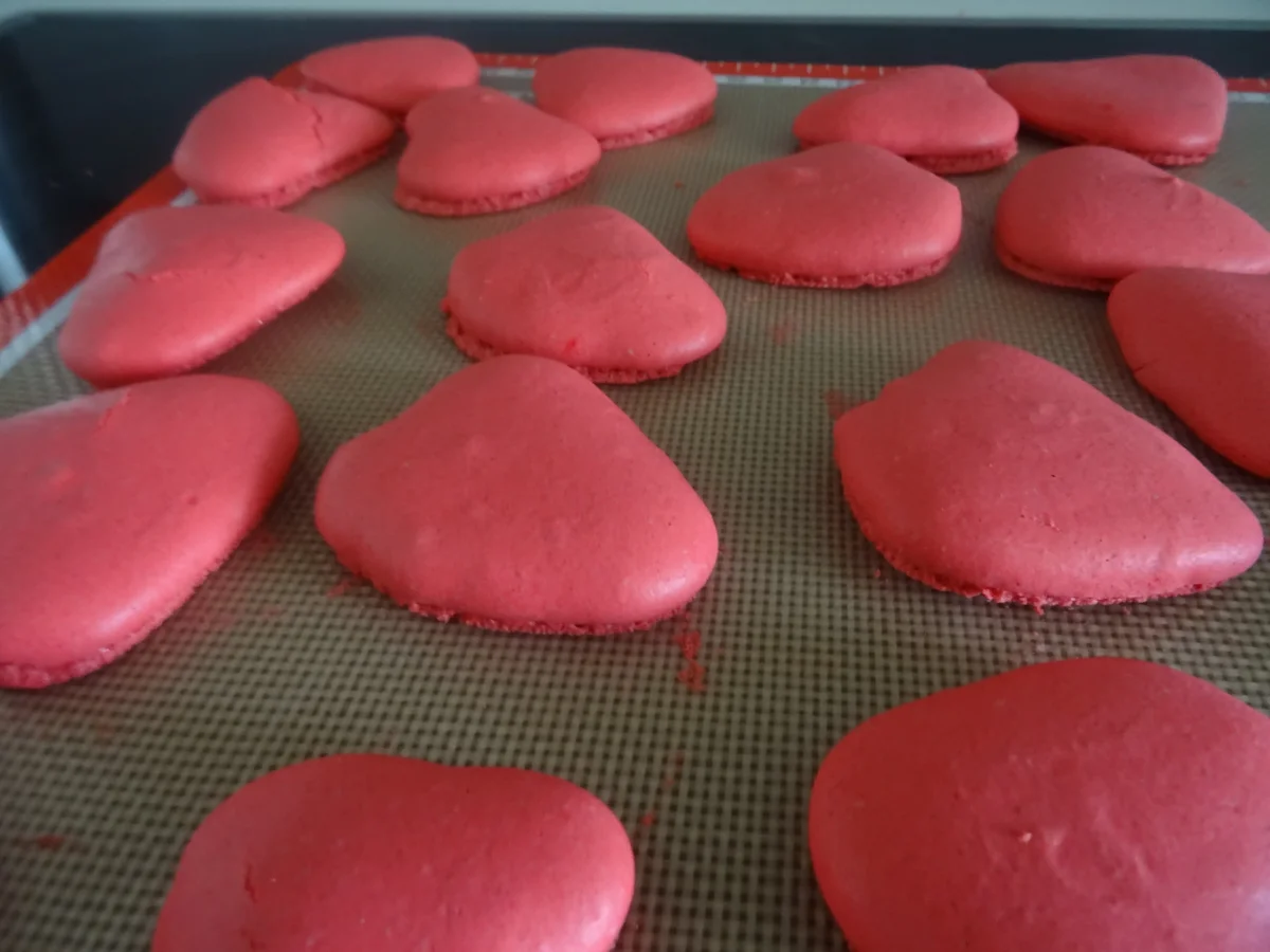 Rezept: Erdbeer-Macarons Bild Nr. 6 Erdbeer-Macarons - Rezept - Bild Nr. 6