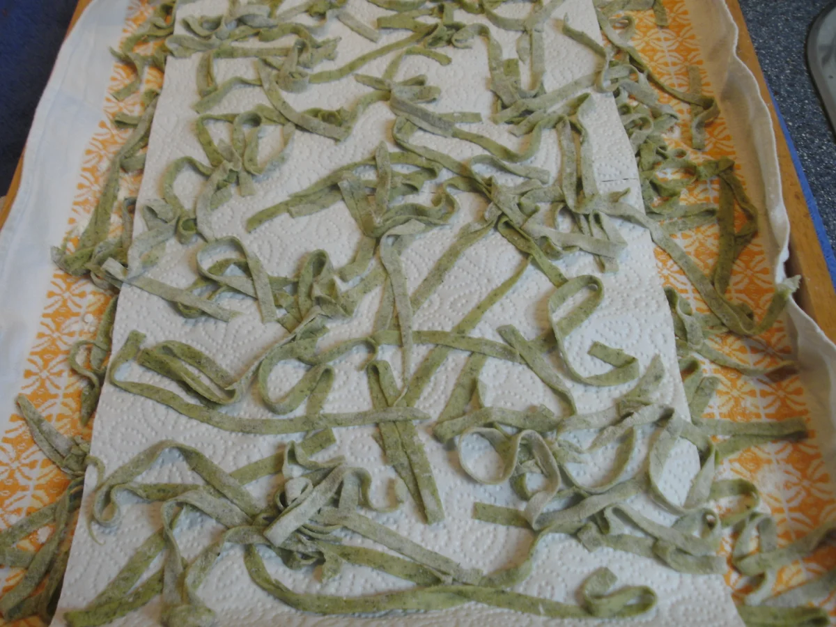 Rezept: Grüne Nudeln Bild Nr. 6 Grüne Nudeln - Rezept - Bild Nr. 6