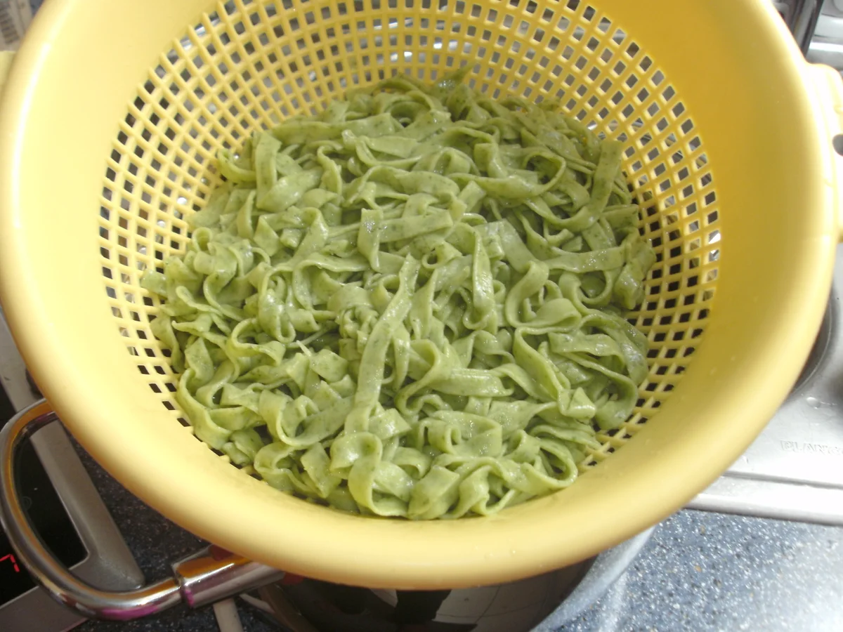 Rezept: Grüne Nudeln Bild Nr. 7 Grüne Nudeln - Rezept - Bild Nr. 7