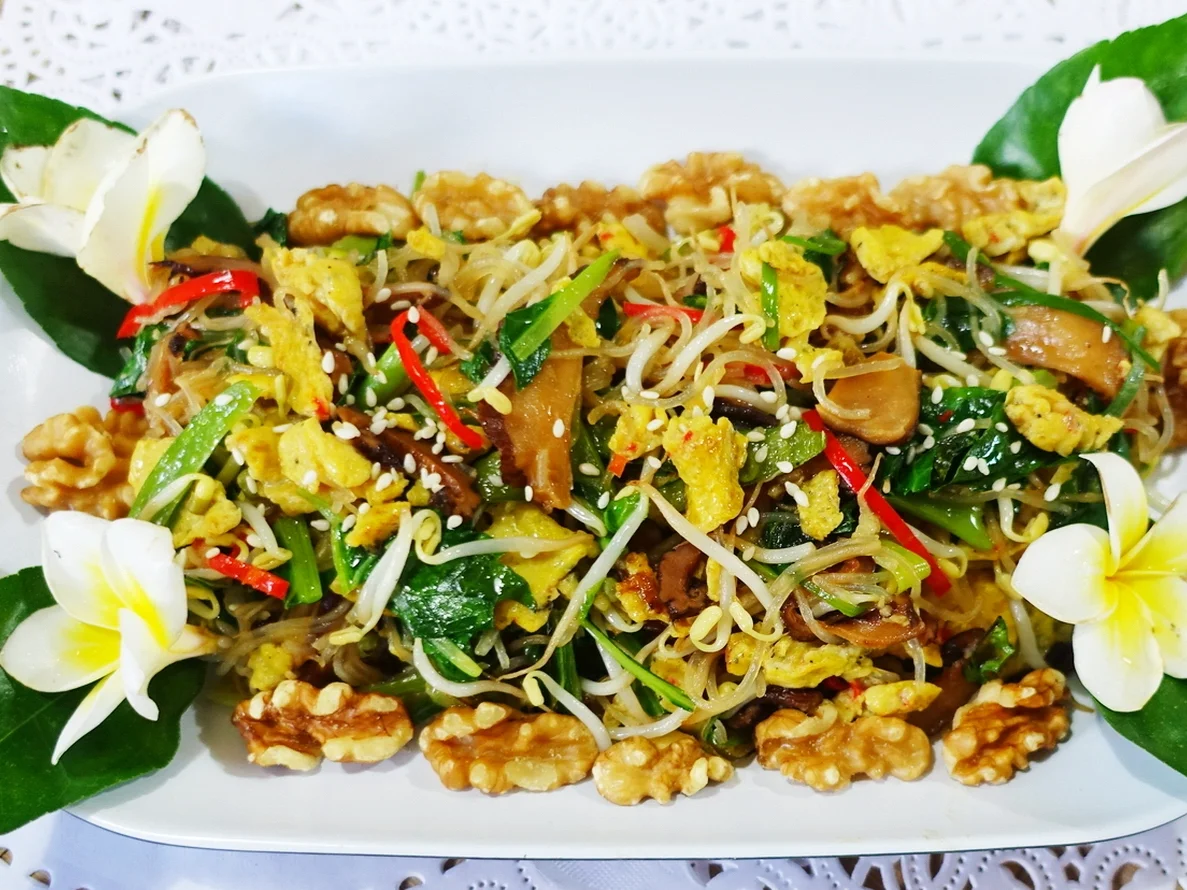 Rezept: Mais-Glasnudeln mit Gemüse und Pilzen ala Sriwidi Bild Nr. 2 Mais-Glasnudeln mit Gemüse und Pilzen ala Sriwidi - Rezept - Bild Nr. 2