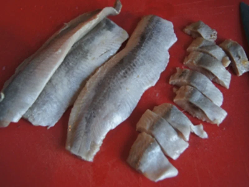 Rezept: Matjesfiletsalat nach Hausfrauen-Art Bild Nr. 4 Matjesfiletsalat nach Hausfrauen-Art - Rezept - Bild Nr. 4