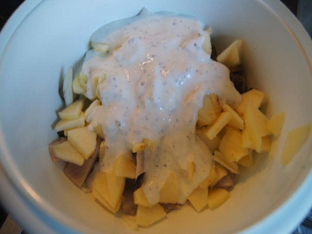 Matjesfiletsalat nach Hausfrauen-Art - Rezept - Bild Nr. 9