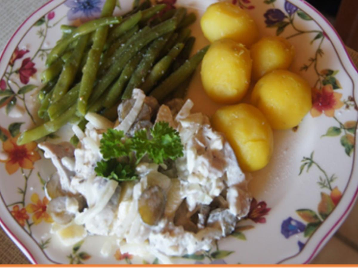 Matjesfiletsalat nach Hausfrauen-Art mit grünen Bohnen und Pellkartoffeln - Rezept - Bild Nr. 2