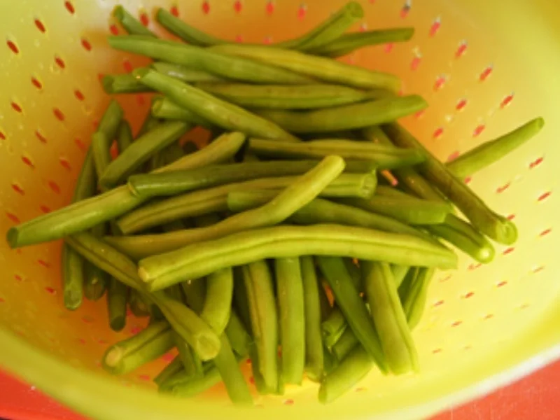 Matjesfiletsalat nach Hausfrauen-Art mit grünen Bohnen und Pellkartoffeln - Rezept - Bild Nr. 5