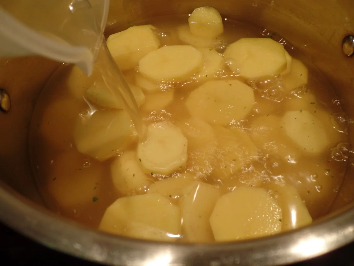 Eier in Kräutersauce - Rezept - Bild Nr. 10357