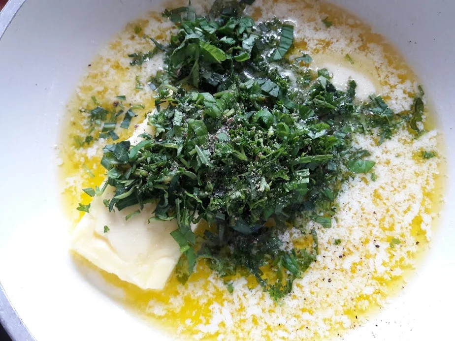 Rezept: Spargel in Kräuterbutter Bild Nr. 9 Spargel in Kräuterbutter - Rezept - Bild Nr. 9