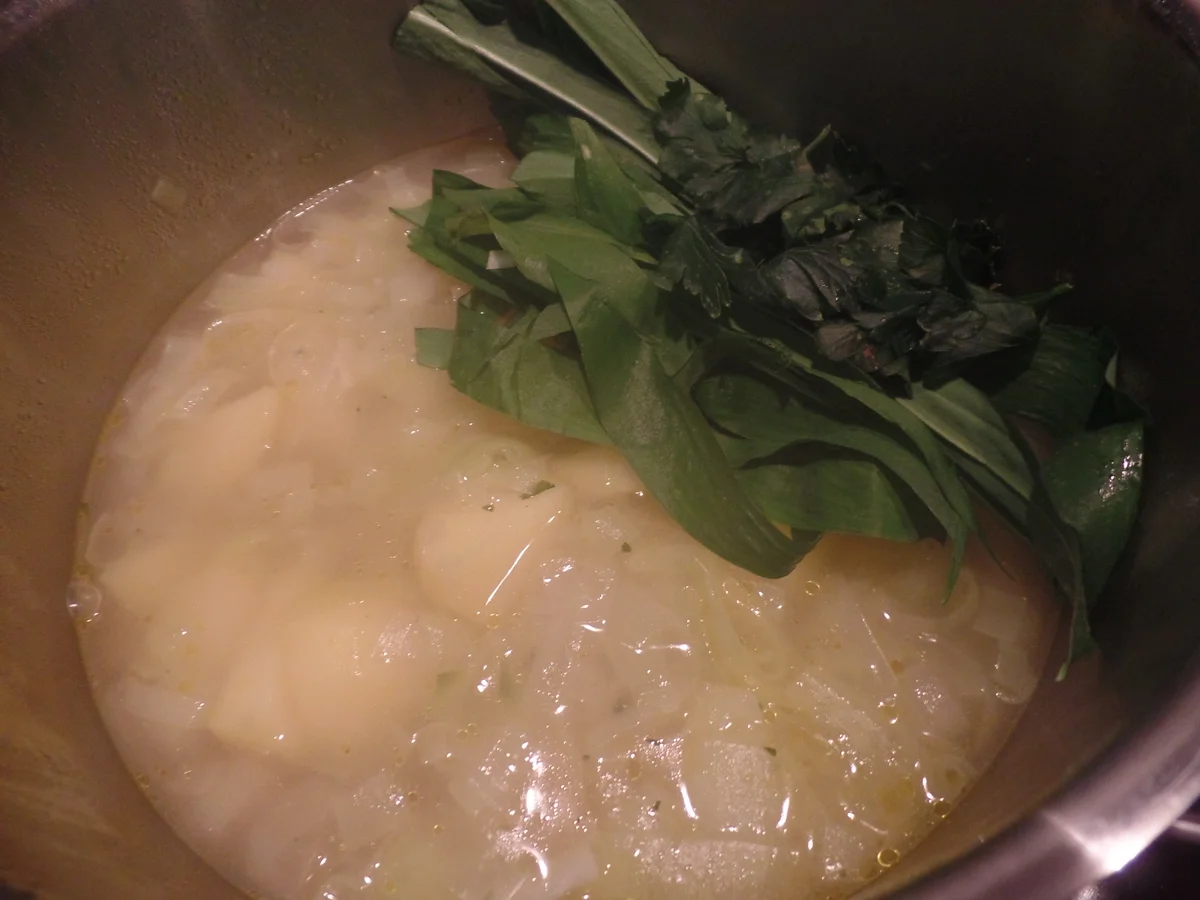 Rezept: Lauch-Bärlauch-Kartoffelsuppe Bild Nr. 10364 Lauch-Bärlauch-Kartoffelsuppe - Rezept - Bild Nr. 10364